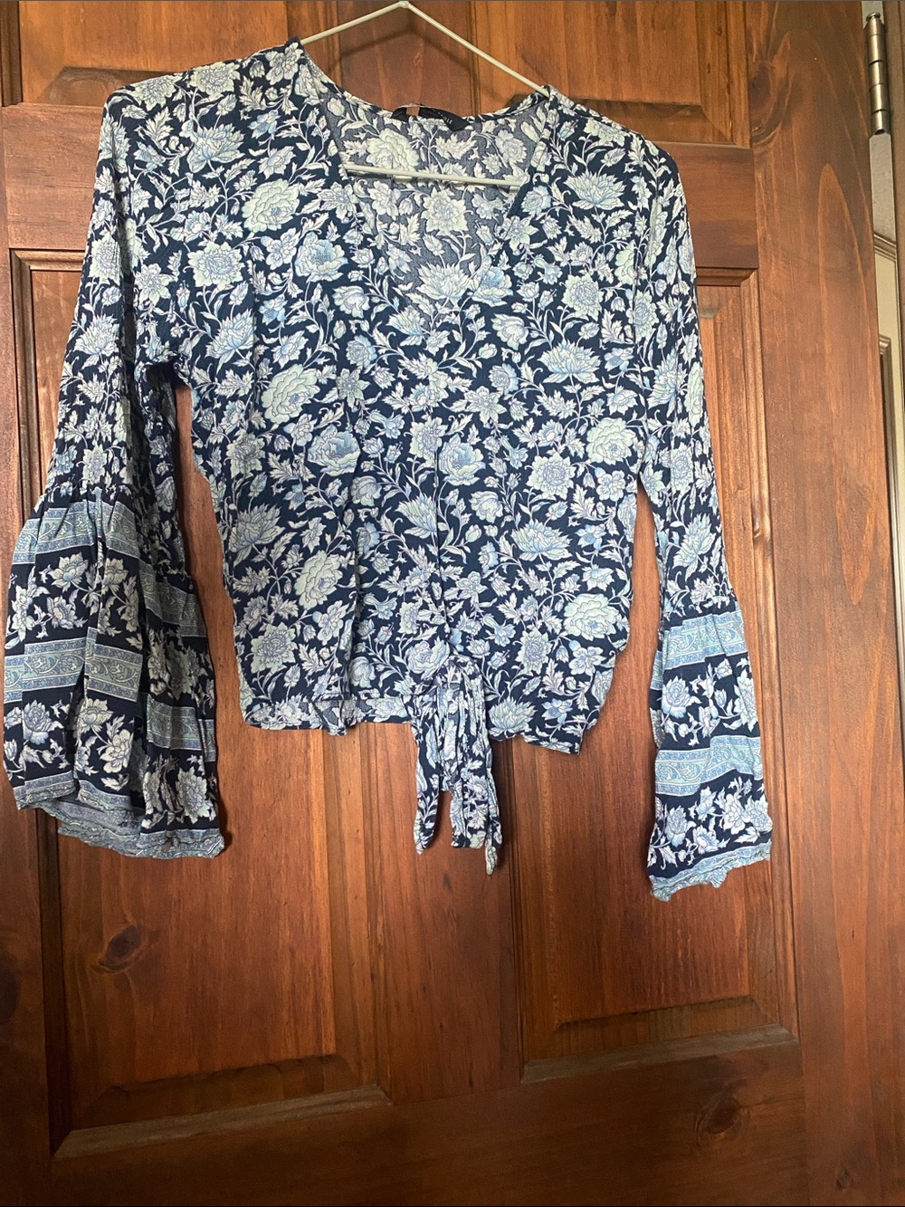 American Eagle Outfitters Navy and Light Blue Floral Tie-Front Blouse